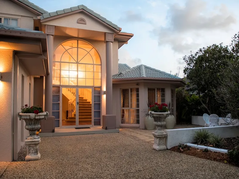 ANOTHER SOLD BY GEOFF TUTT