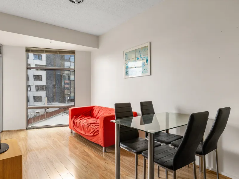 A city pad with Park views - Perfect for 1st home owner or the savvy investor