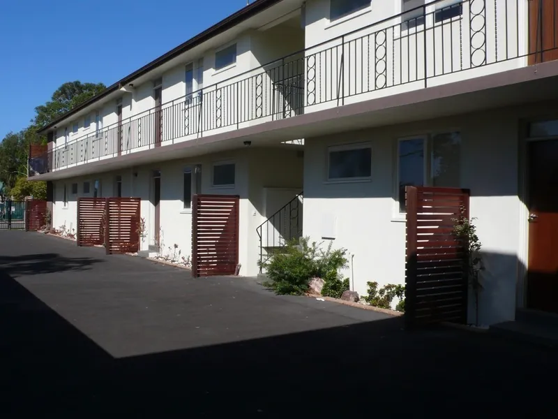 Ground Floor Convenience in Gorgeous Glen Iris!