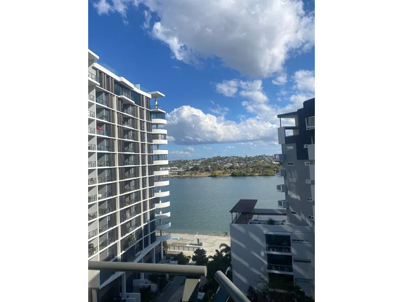 Hamilton Apartment with River Views