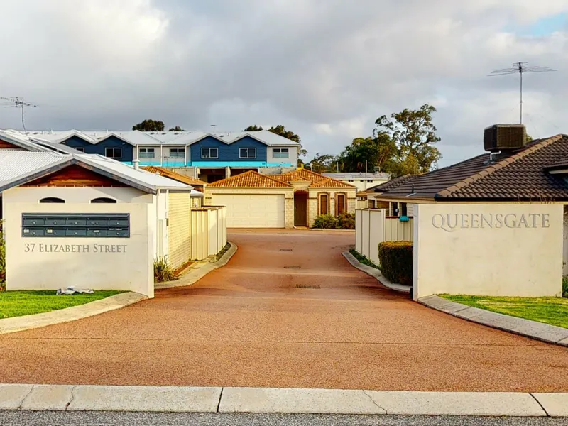 Modern Villa in small complex