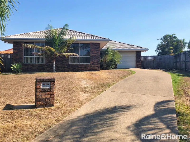 Neat & Tidy 3 Bedroom with Huge Backyard