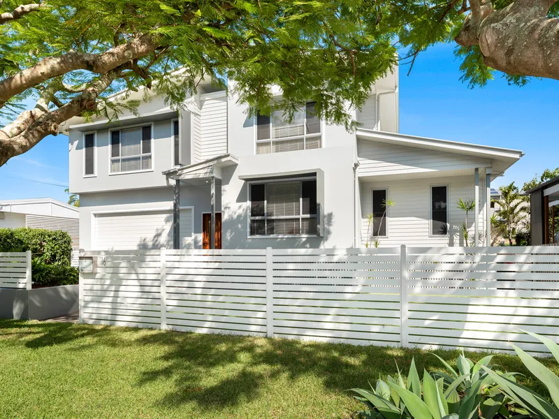 A family favourite with size and modern design