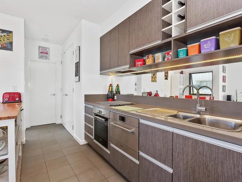 AVAILABLE FOR PRIVATE VIEWING - Cherie Bellini 0412 951 695