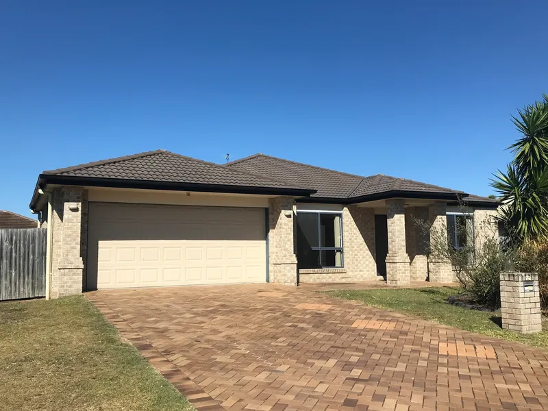 Family Home with Super Spacious Living!