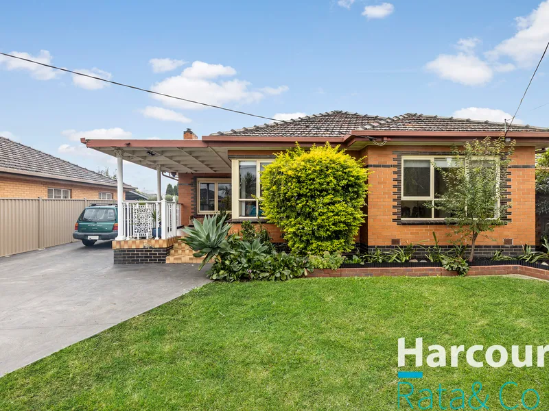 Impressive Home, Central Location, Huge Block Over 850sqm