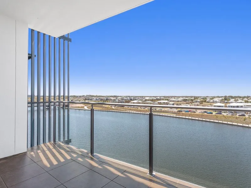 Top Level Water View Apartment in the Heart of Birtinya