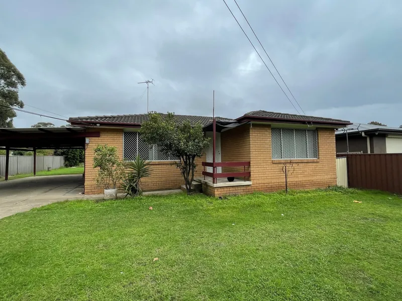 Four Bedroom in Ultra Convenient location!