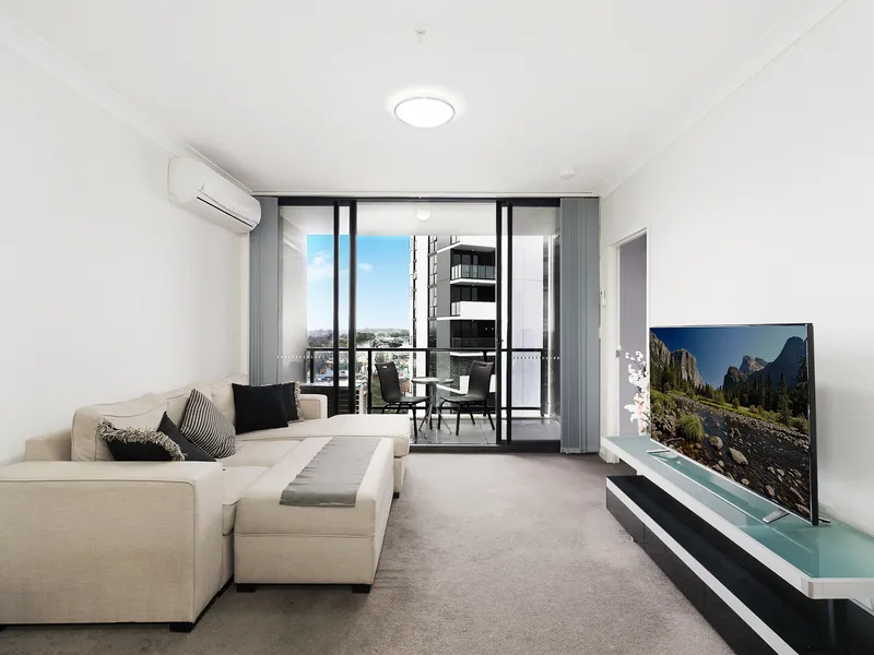 Contemporary apartment with sublime district views