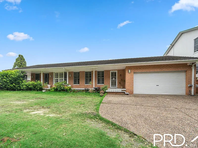 Spacious and Private in sought after Picnic Point