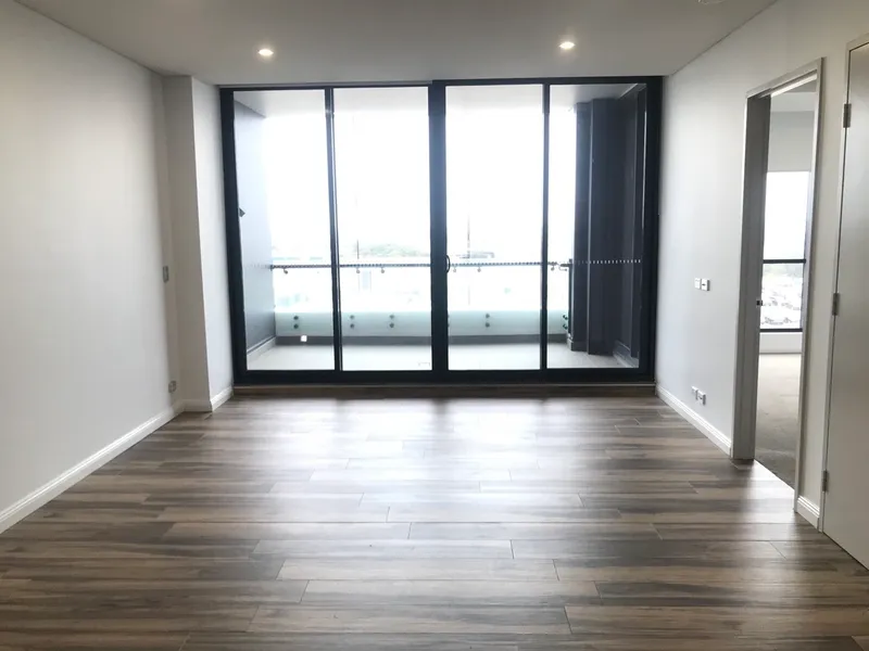 Eastgardens Modern Two bedrooms apartment for lease