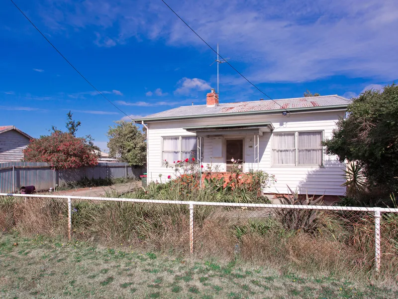 Well located entry level with enormous potential