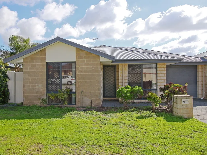 Centrally located tidy 3 bedroom villa