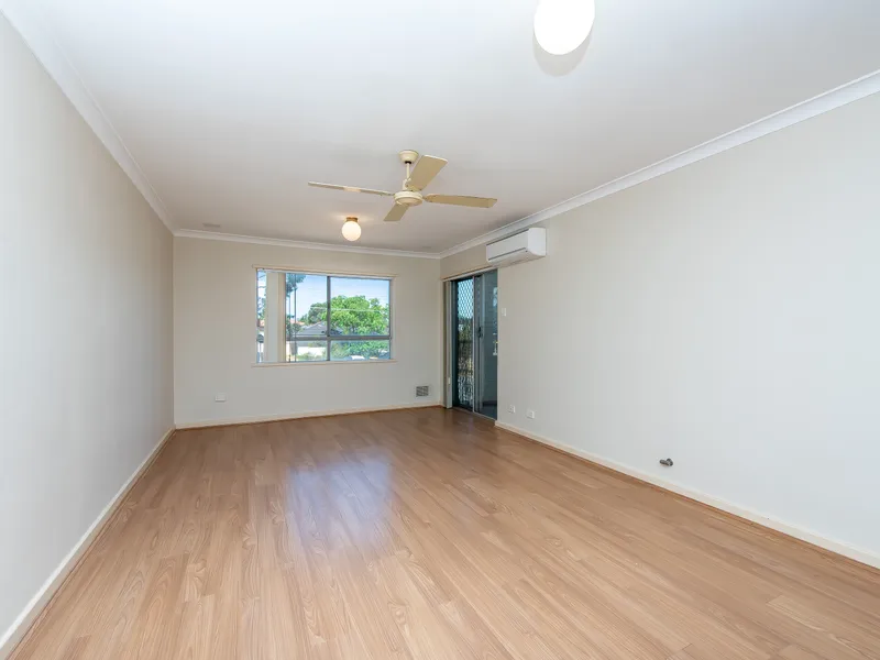 RECENTLY RENNOVED SECURE APARTMENT