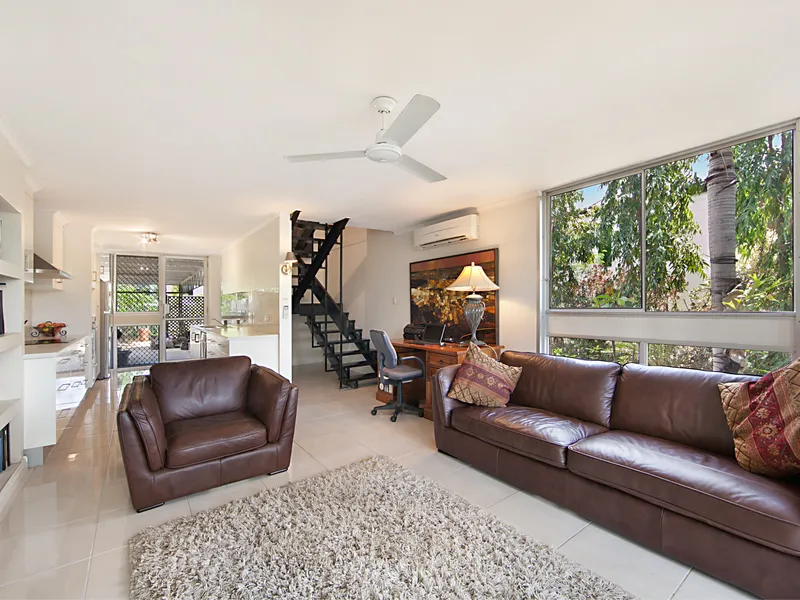 SET OF DUPLEX TOWNHOUSES