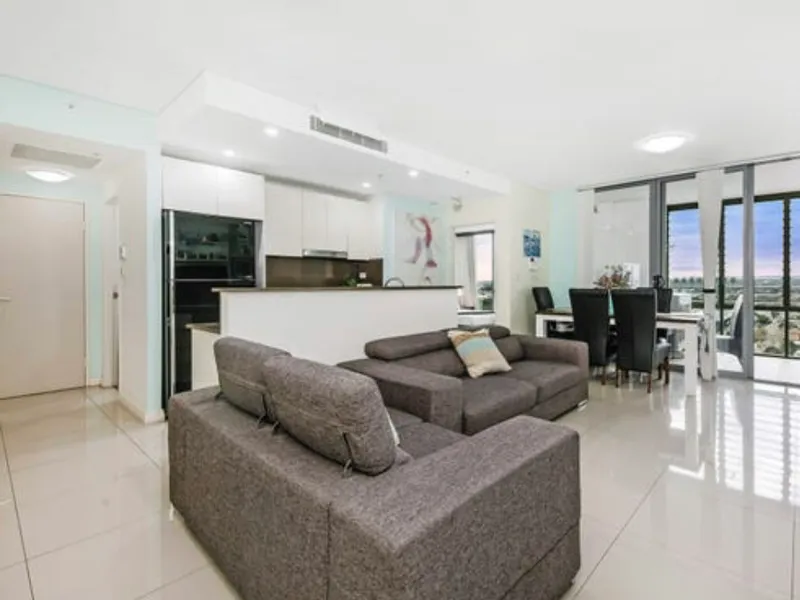 Prime 2-Bedroom Apartment in Parramatta CBD: Luxury Living with Spectacular Amenities