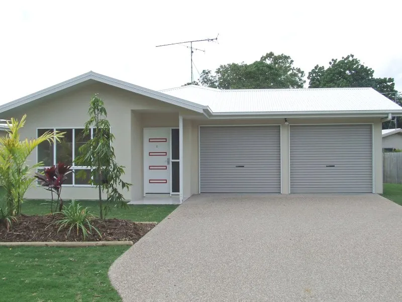 Near New - Close to Beach