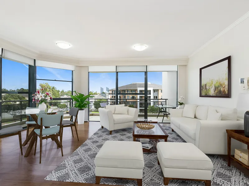 Stunning Light-filled Apartment
