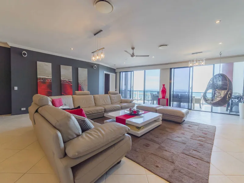 PENTHOUSE OF YOUR DREAMS!