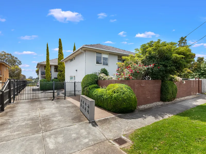 Convenient, Low-Maintenance Apartment Living!