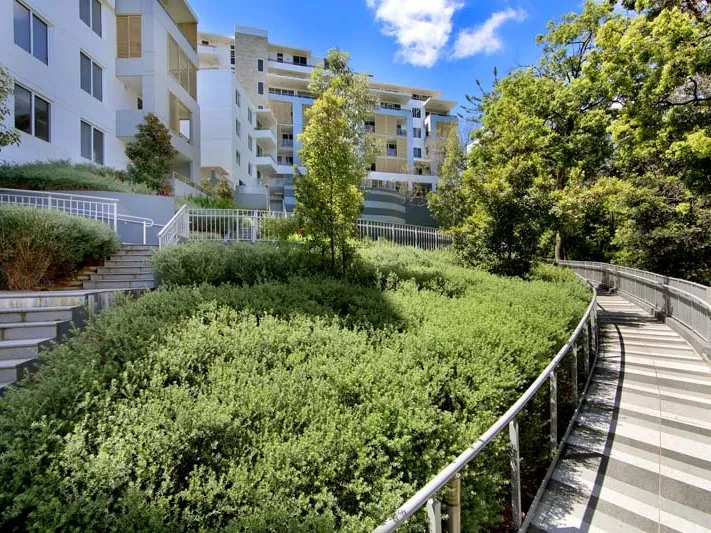 READY TO MOVE STRAIGHT IN