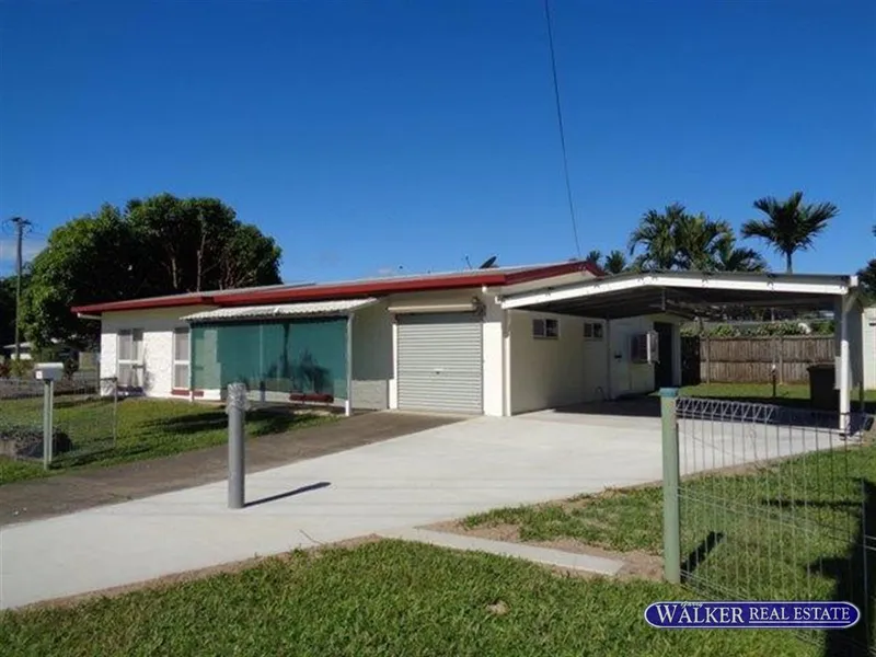 LARGE HOME – CONVENIENT LOCATION