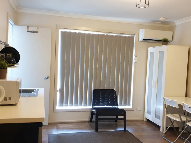 PROFESSIONALLY APPOINTED SELF CONTAINED ROOMING HOUSE AS FOLLOWS:-