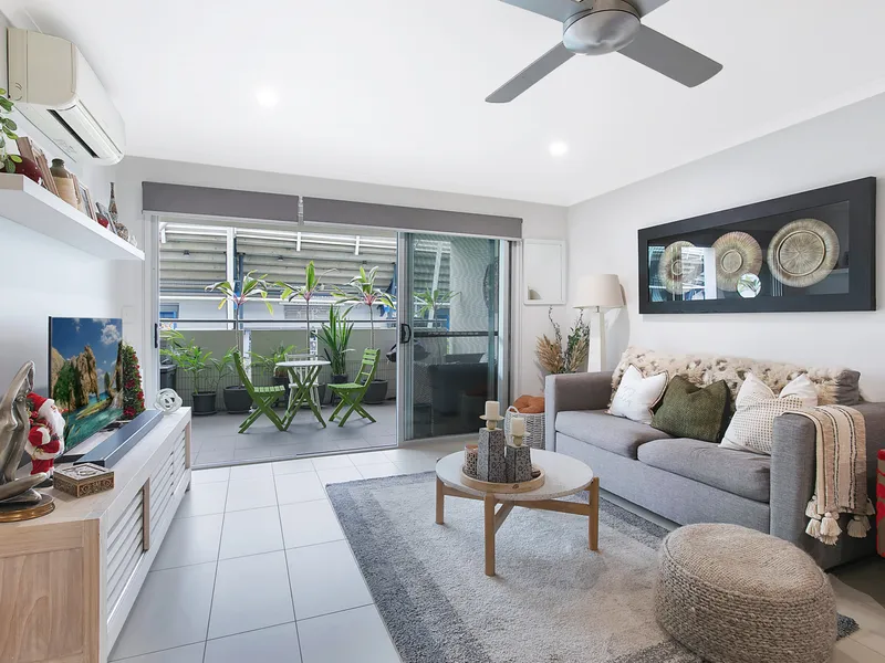 Furnished & Low Maintenance CBD Living or a Lucrative Investment - the Choice is Yours!