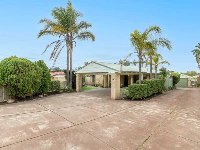 Highly Sought-after Lakes Estate