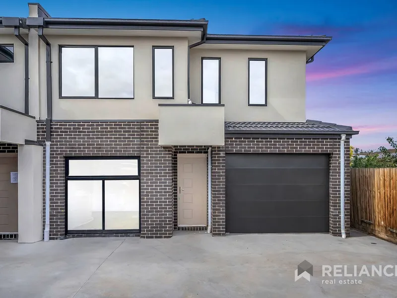 Reliance Real Estate Werribee proudly presents to you this beautiful home in Hoppers Crossing & Cambridge School Zone