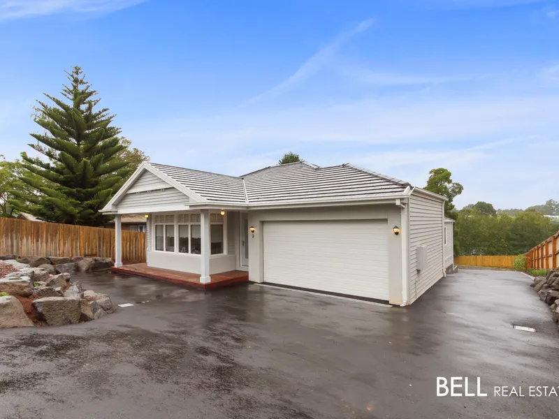 Low Maintenance Luxury Living!