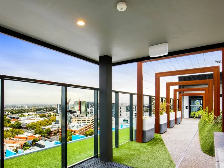 Convenient Two Bedroom Apartment with Car Park