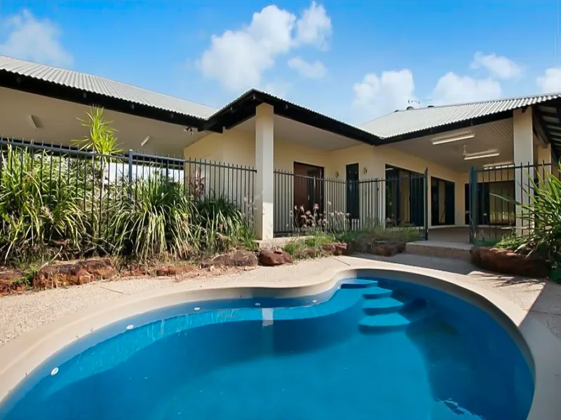 THERES NOTHING LIKE THIS ON THE MARKET - SOLID FAMILY HOME IN A POPULAR CUL-DE-SAC 