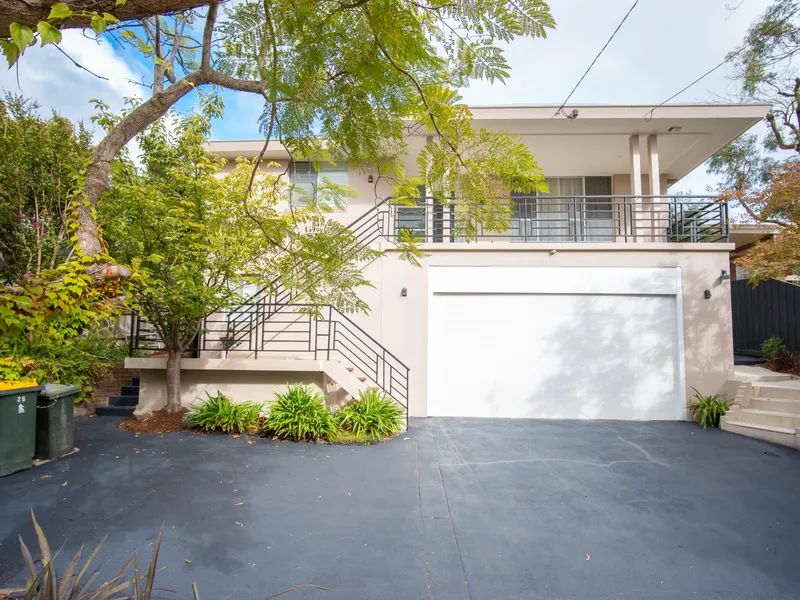 Renovated family home fully furnished