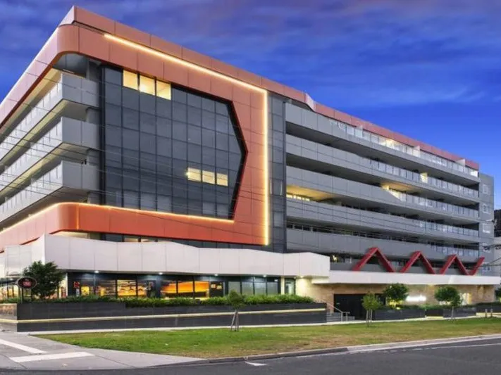 Modern 2BR Apartment In The Heart Of Oakleigh!