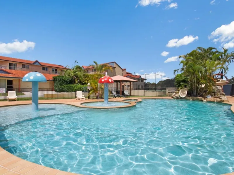 Rare find!!!3bed2bath ground floor villa!Best location in the complex!!!