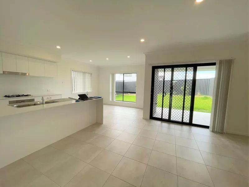 NEW two storey 4 Bedroom house offers contemporary living base