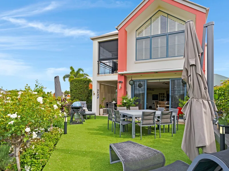 Stunning North Facing Golf Course Home