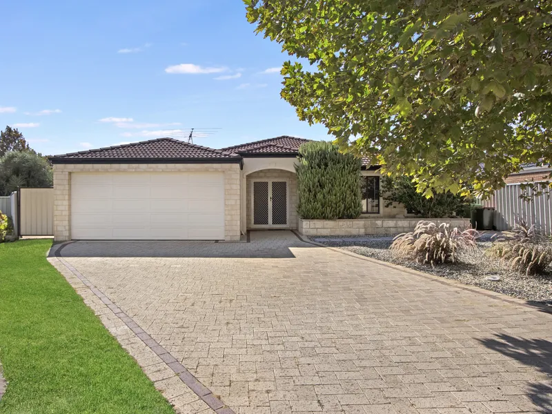 DON'T MISS OUT ON THIS SPACIOUS FAMILY HOME WITH POWERED WORKSHOP!