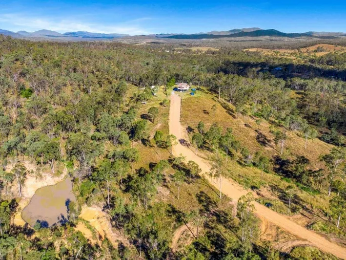 LIFESTYLE PROPERTY WITH AMAZING VIEWS