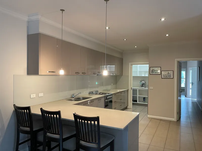 FULLY FURNISHED DELIGHT