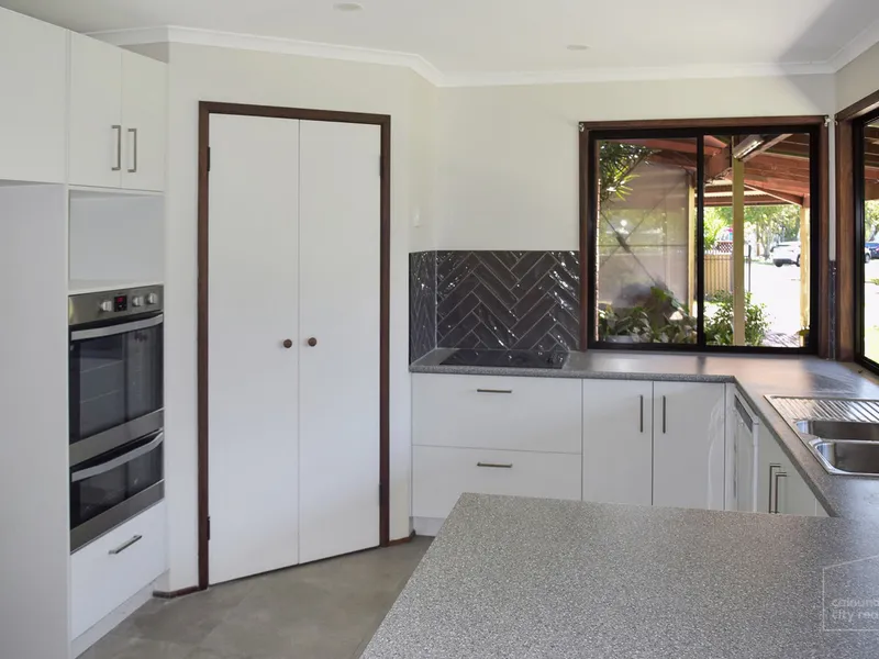 MEGA BEACHSIDE FAMILY HOME