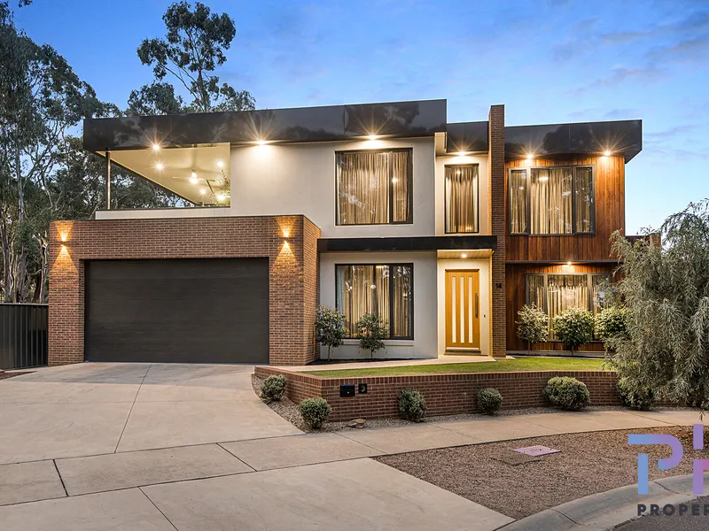 EASY-CARE LIFESTYLE PACKAGE WITH GOLF COURSE VIEWS