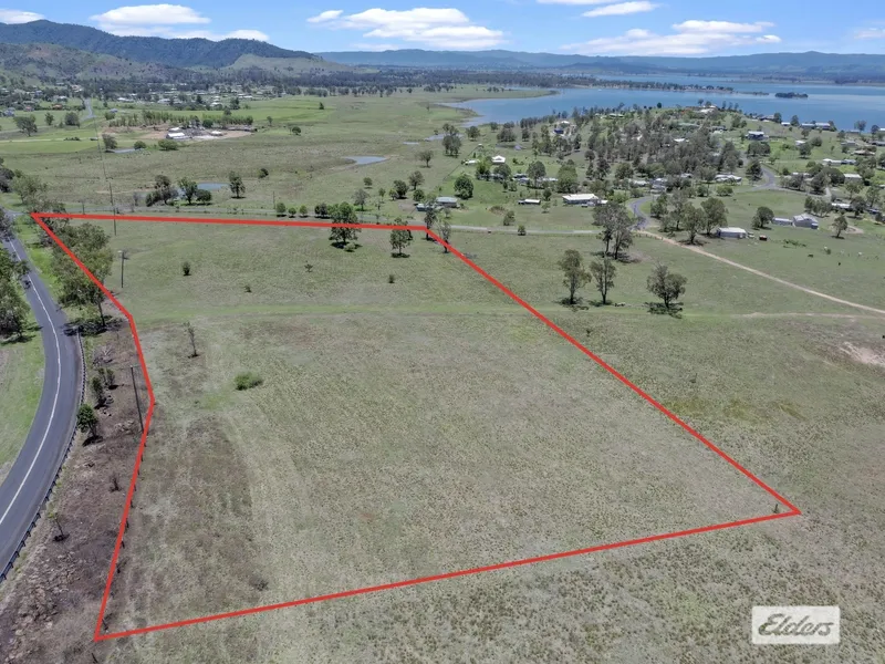 Acreage with Somerset Dam Views