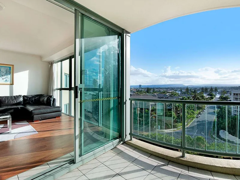 Spacious 1 Bedroom Furnished Apartment in 'Sun City'