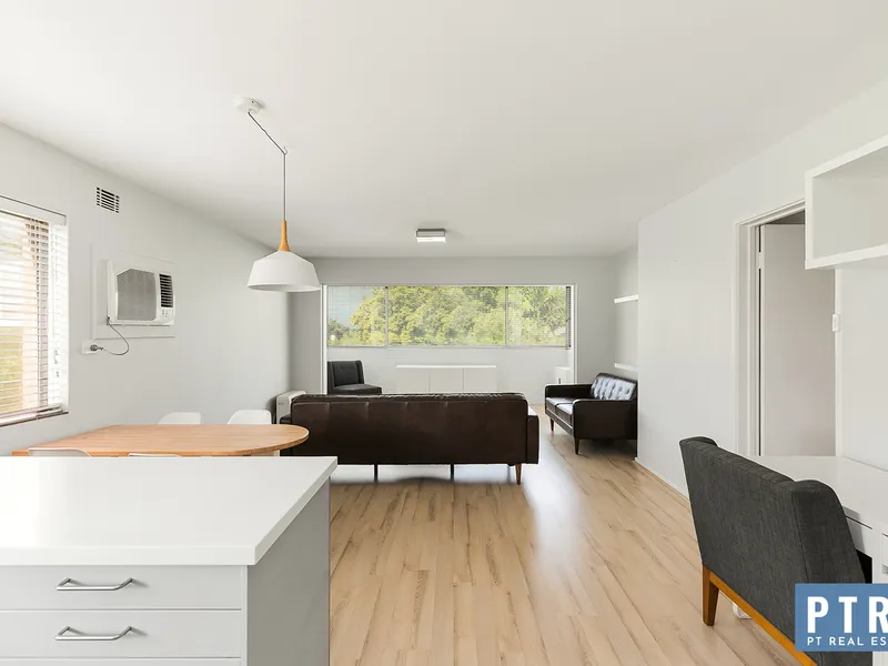 Location, Lifestyle, Modern & Fully Furnished ** HOME OPEN SATURDAY 16TH JULY **