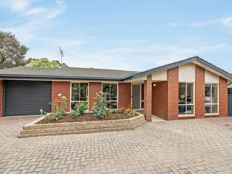 Effortless modern family living with the best of Aberfoyle Park as your new neighbours