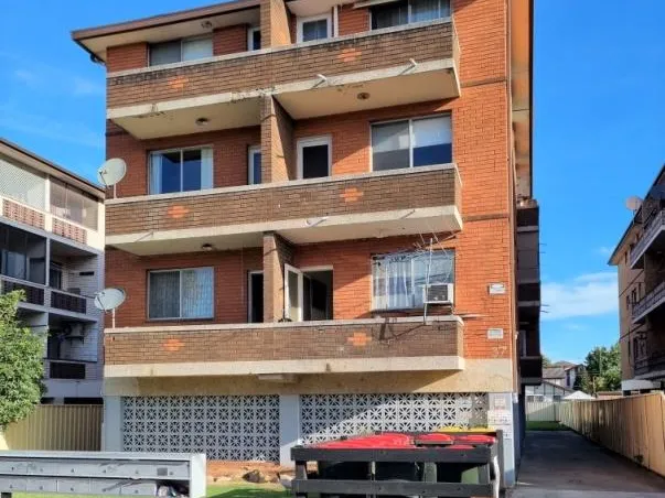 Clean & Charming Two Bedroom Unit
