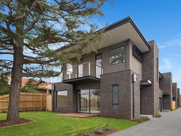 MODERN TOWNHOUSE - PRIME LOCATION