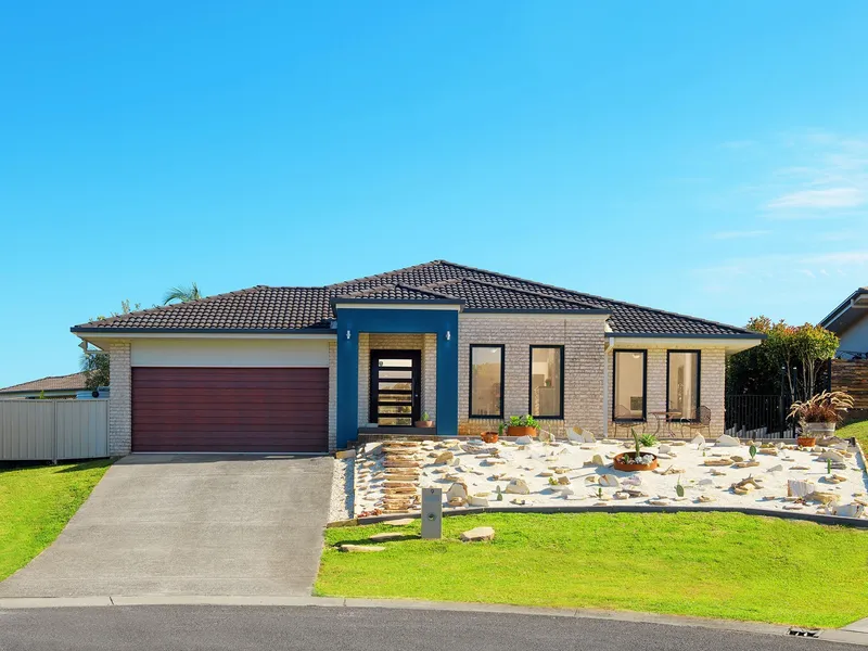 Spacious entertainer!